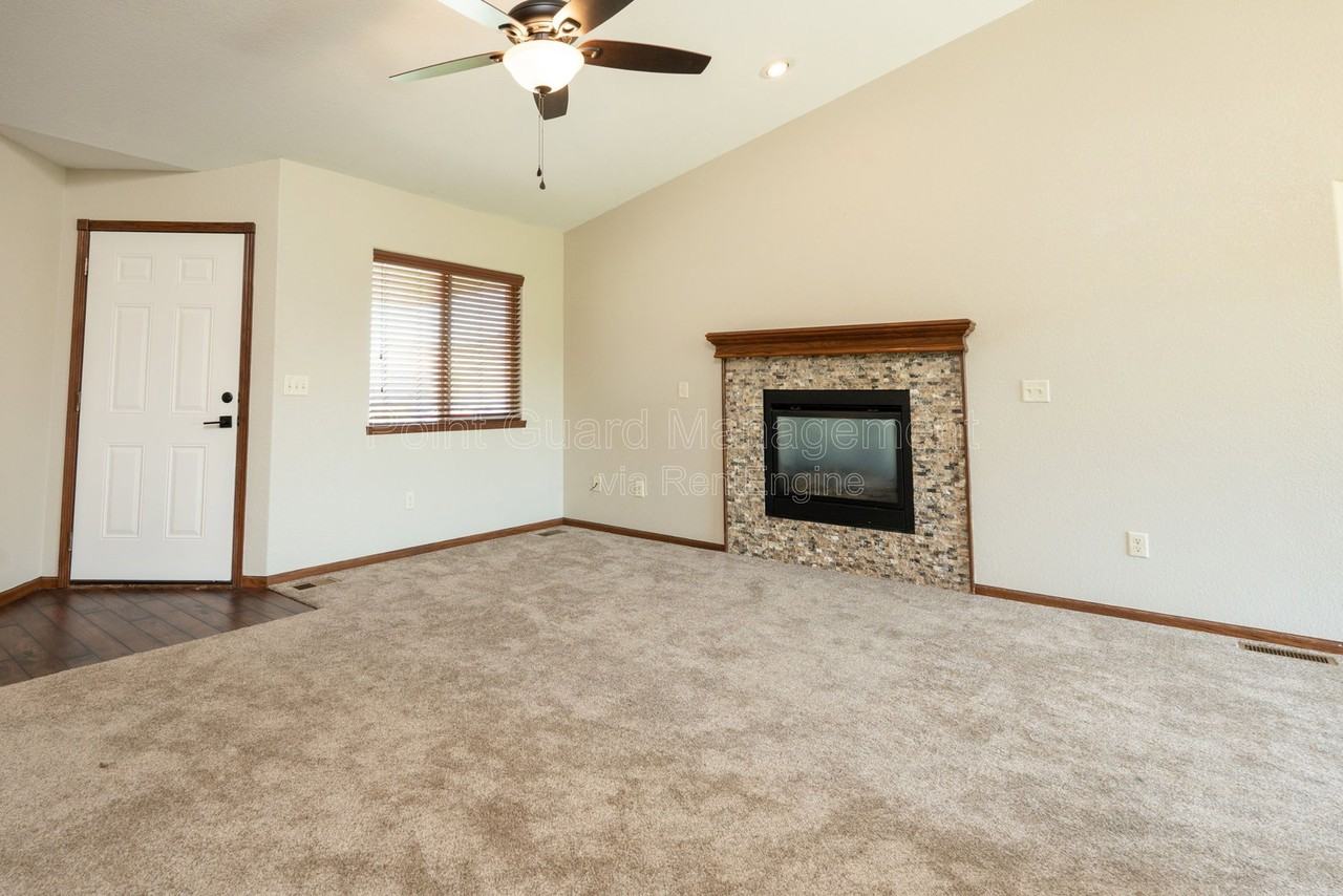 720 S Bristol Cir #720-10 - Photo 6 of 41
