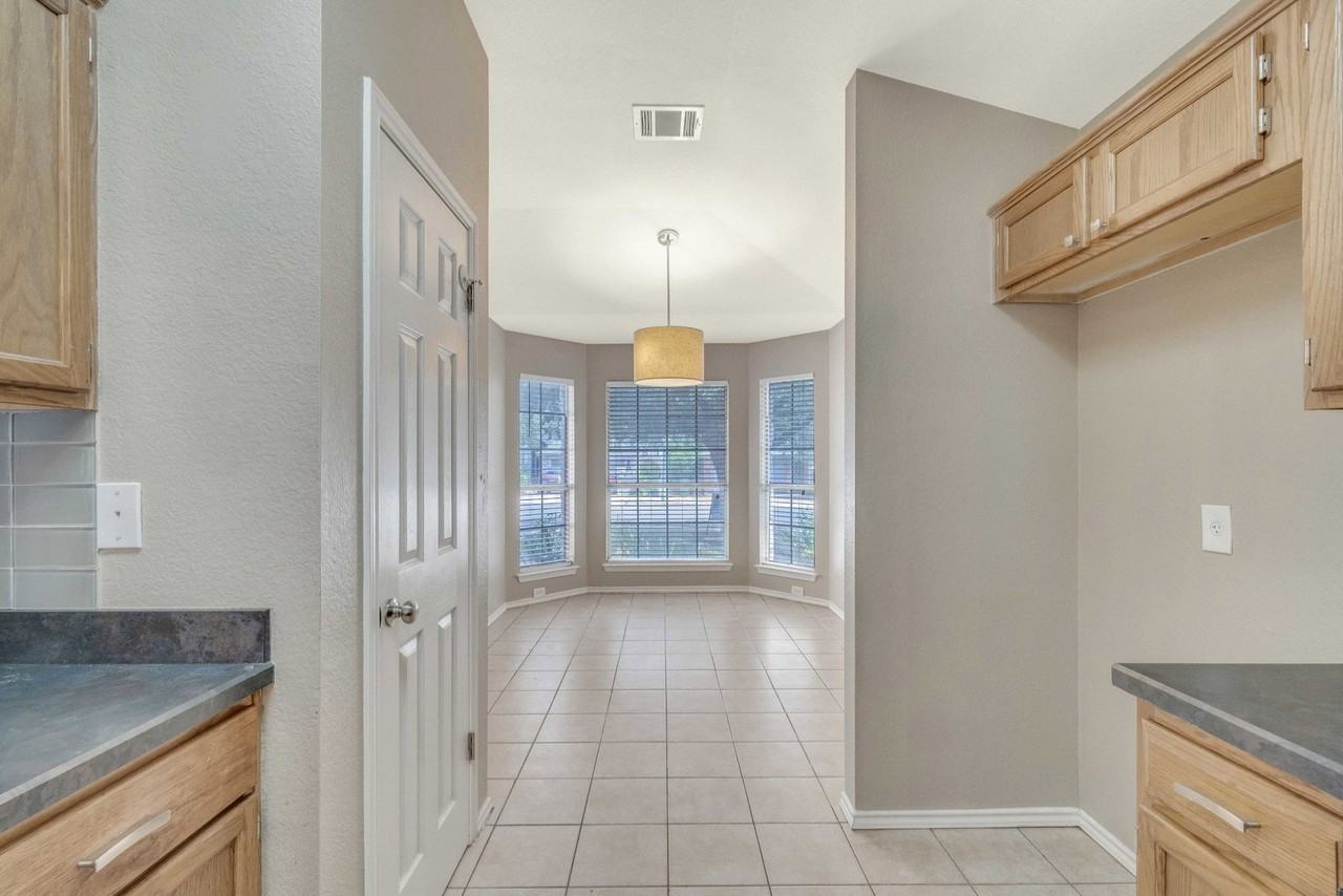 1512 Sundance Dr #T2 - Photo 5 of 50