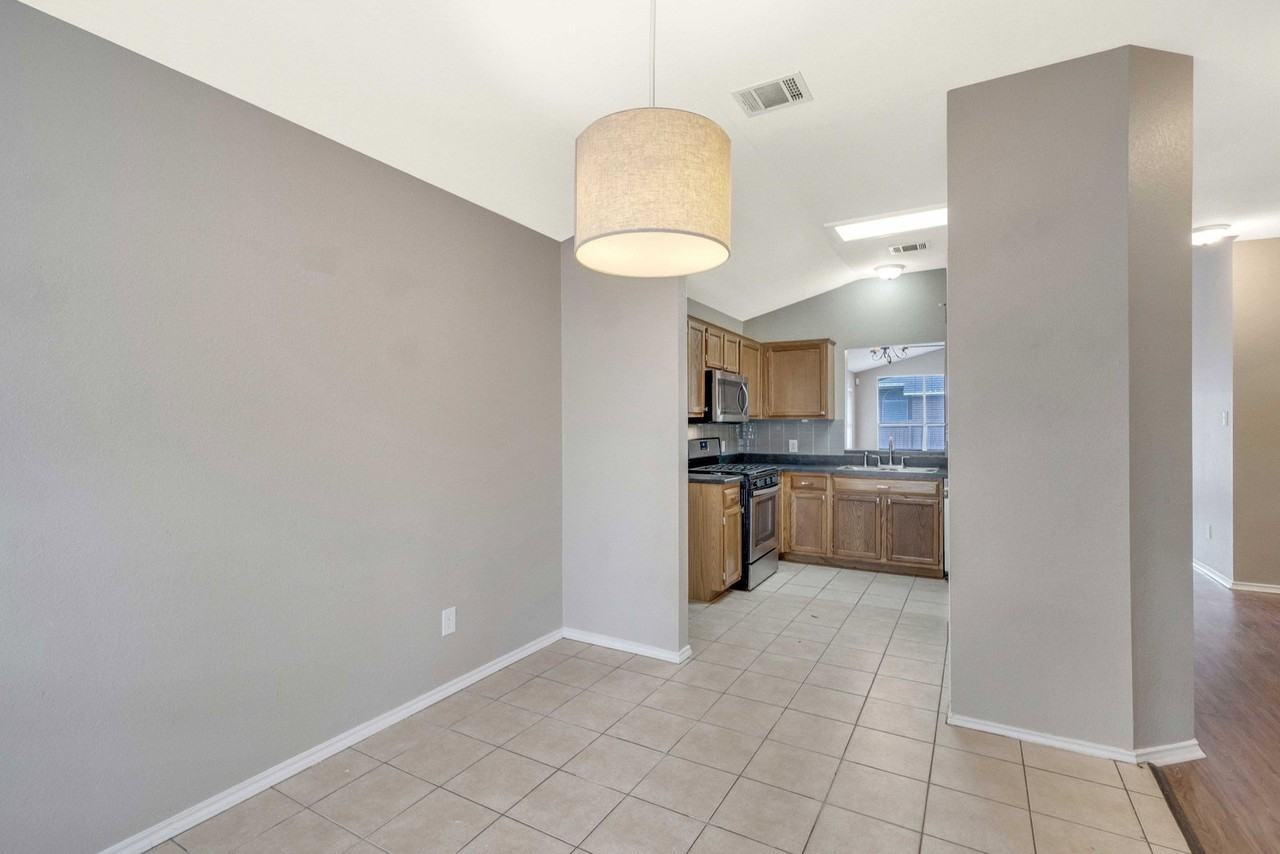 1512 Sundance Dr #T2 - Photo 7 of 50