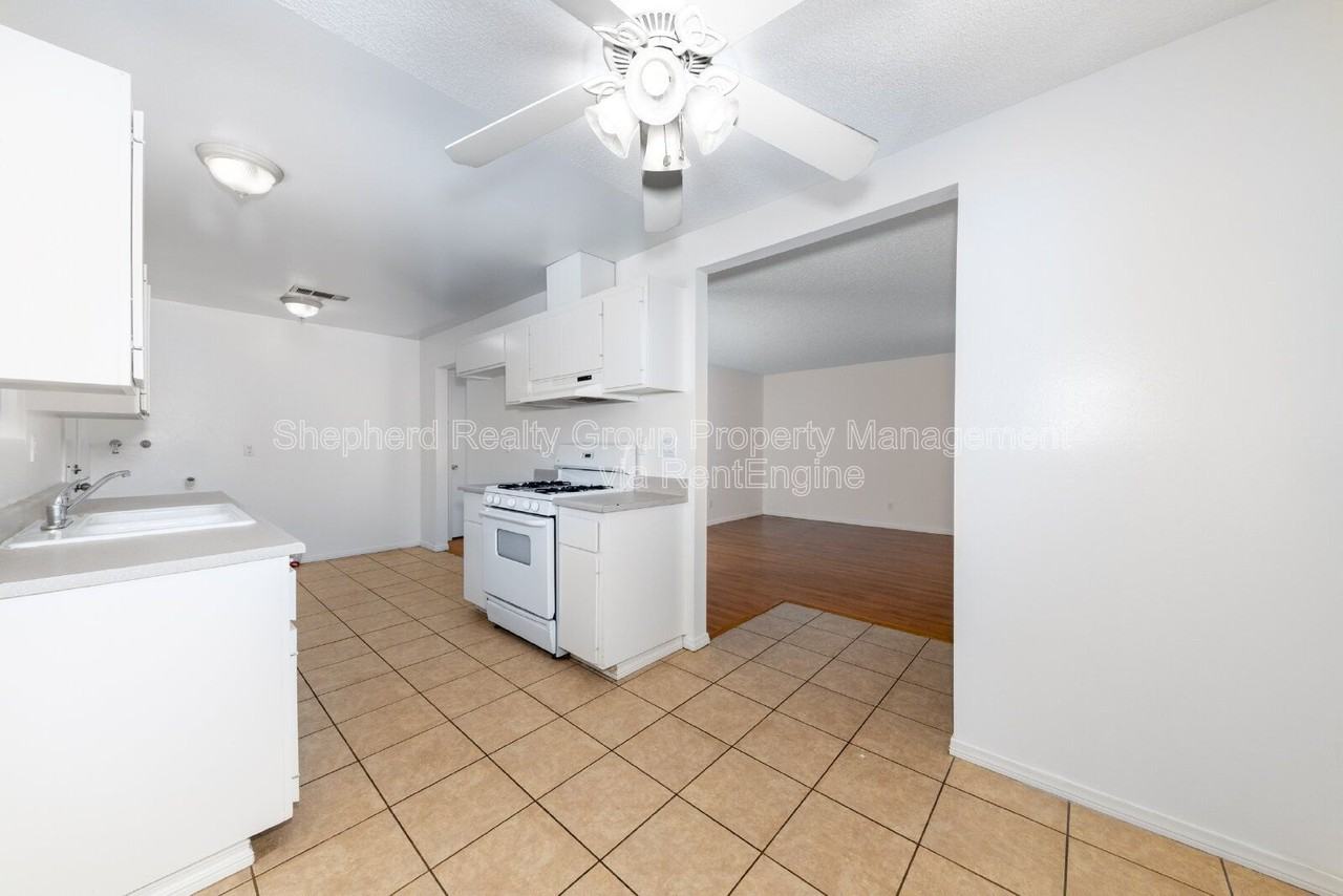 2488 San Padre Ct - Photo 5 of 17