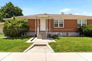 featured image of 2709 Gramercy Ave #B