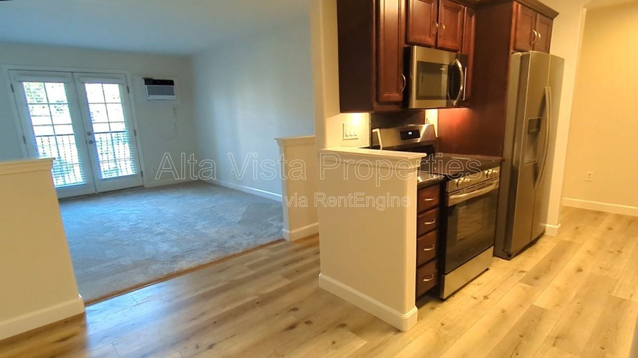 4570 54th St #204 - Photo 3 of 16