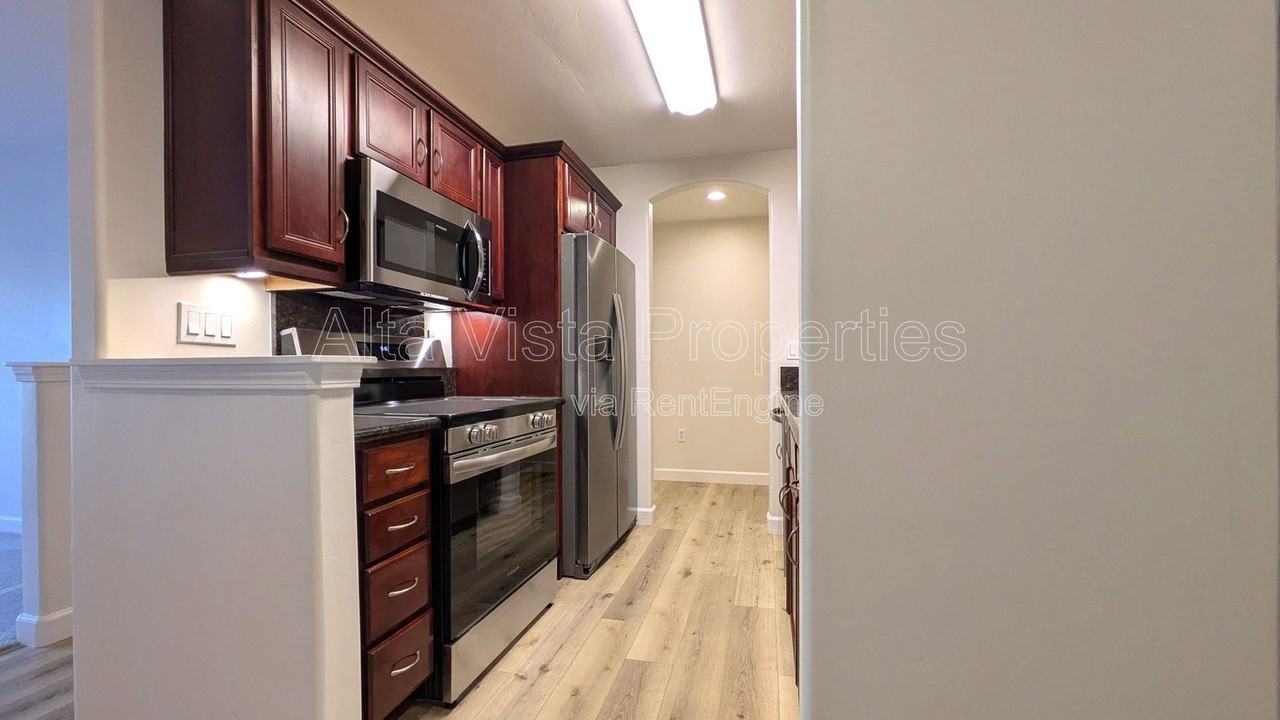 4570 54th St #204 - Photo 4 of 16