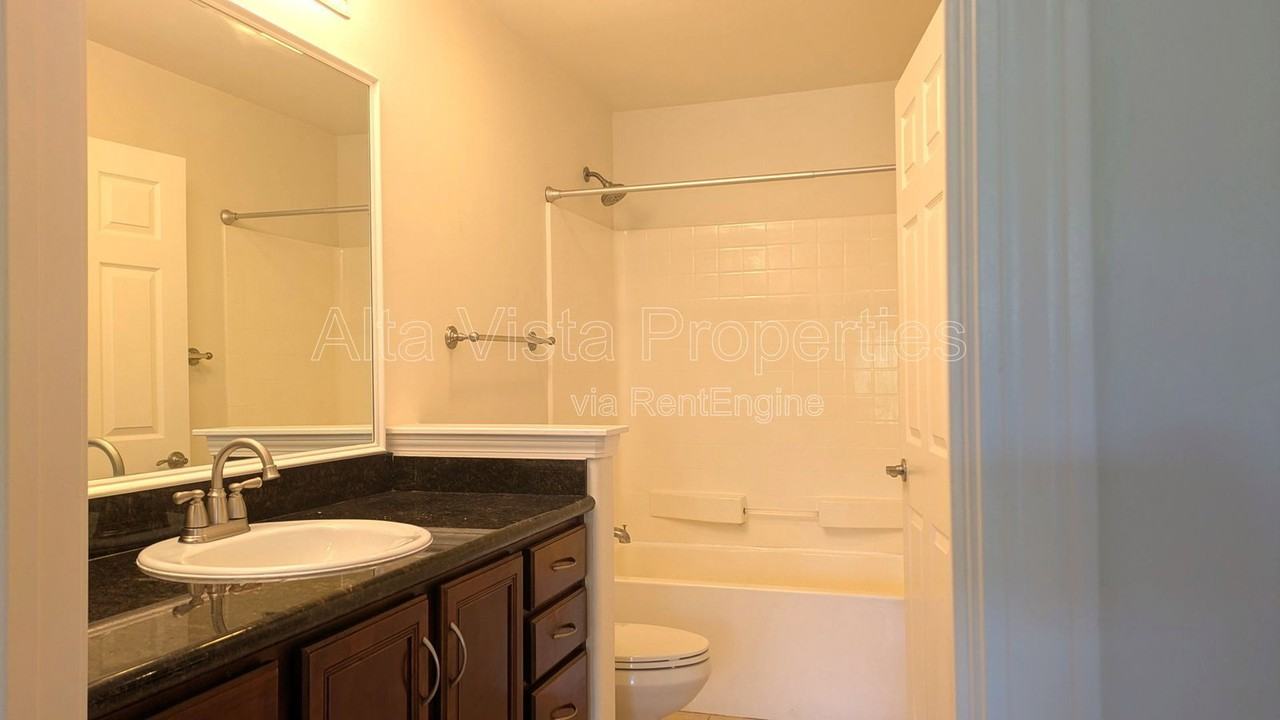 4570 54th St #204 - Photo 7 of 16