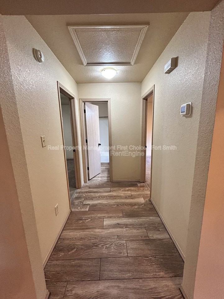 318 S 12th St - Photo 7 of 16
