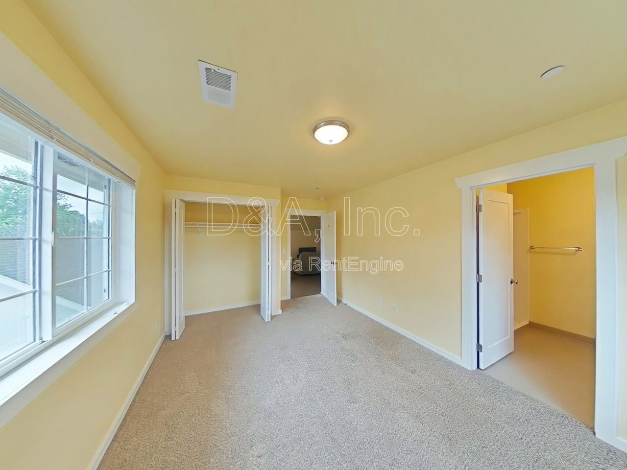 620 Nw Kings Blvd #200-4 - Photo 2 of 9