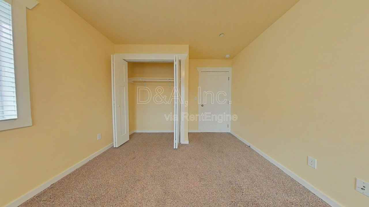 620 Nw Kings Blvd #200-4 - Photo 3 of 9
