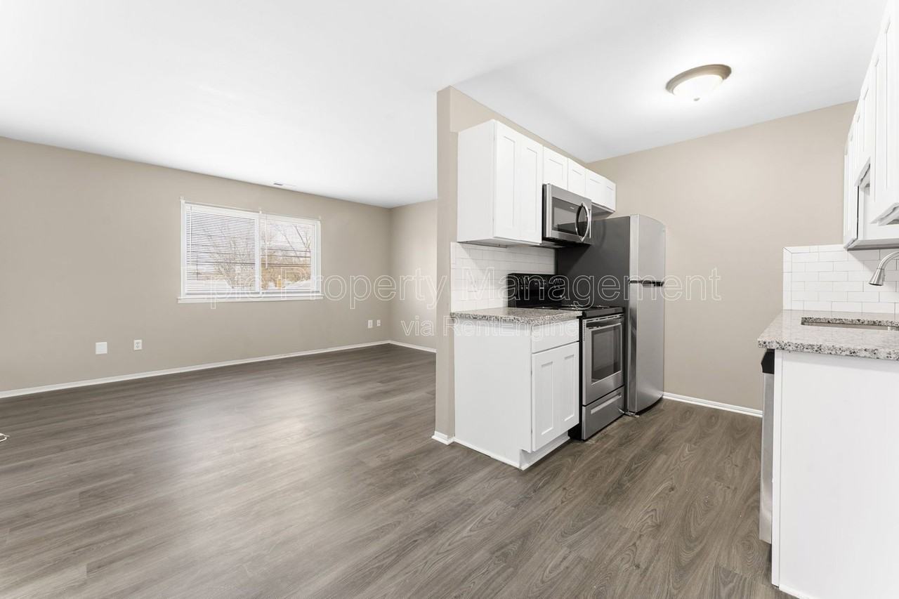 31461 Block St #301 - Photo 3 of 6