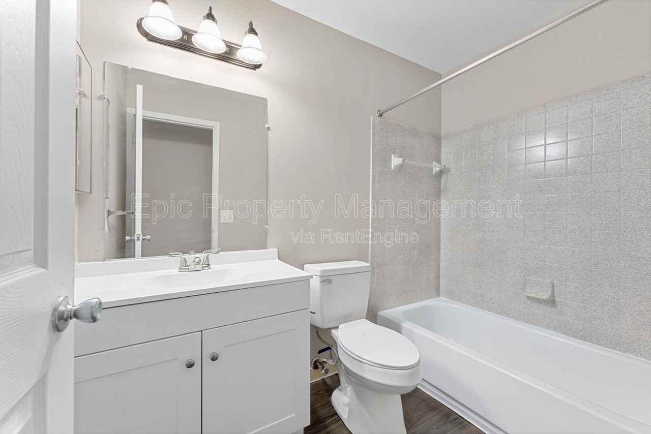 31461 Block St #301 - Photo 4 of 6