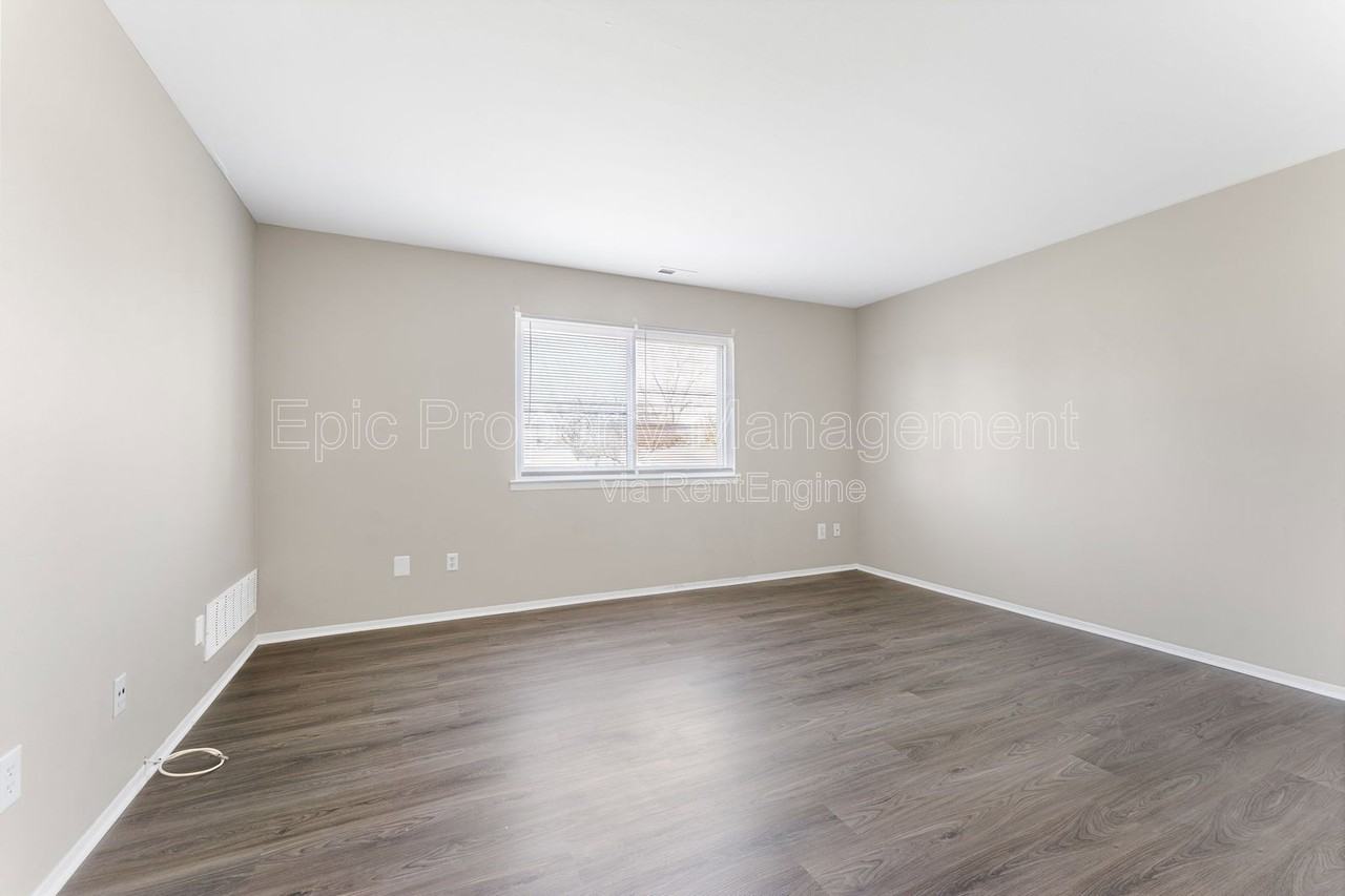 31461 Block St #301 - Photo 5 of 6