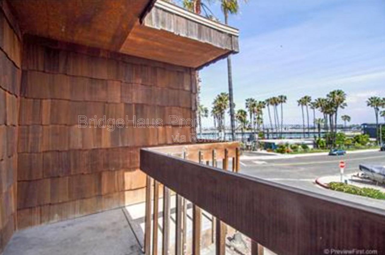 5155 W Point Loma Blvd #11 - Photo 3 of 11