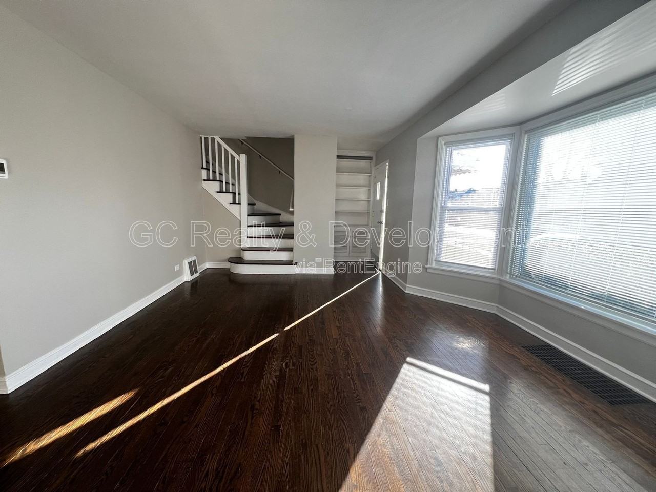 9121 S Utica Ave - Photo 2 of 25