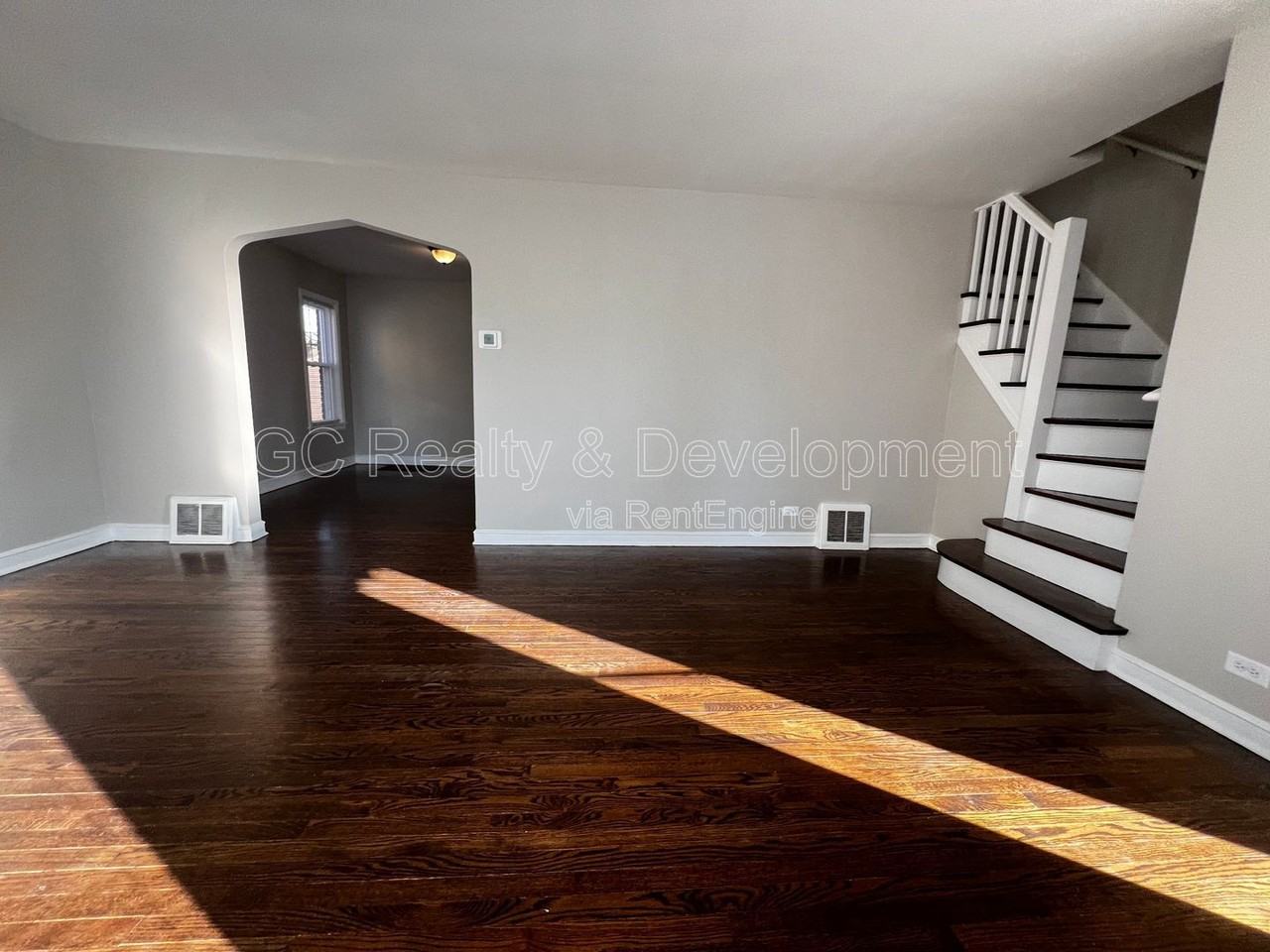 9121 S Utica Ave - Photo 3 of 25