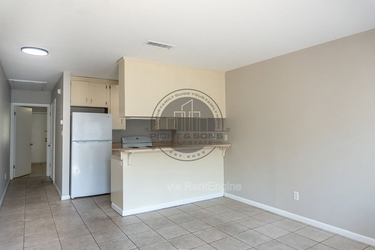 414 Hayden Rd #G - Photo 3 of 24
