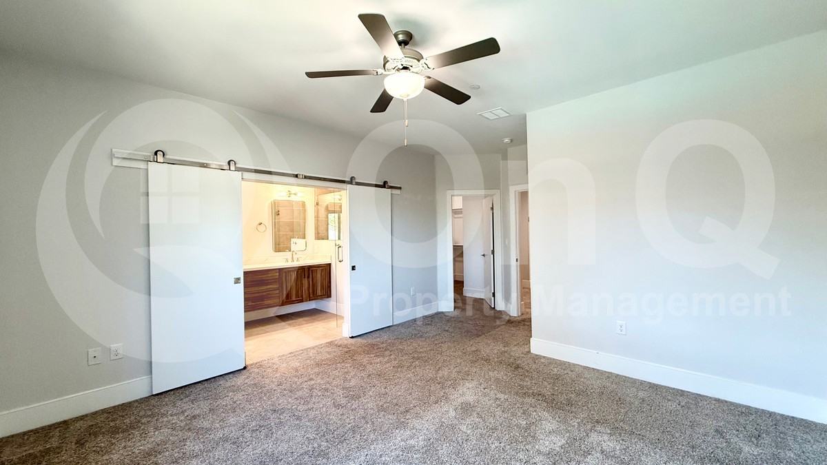 165 E Hearne Way - Photo 7 of 19