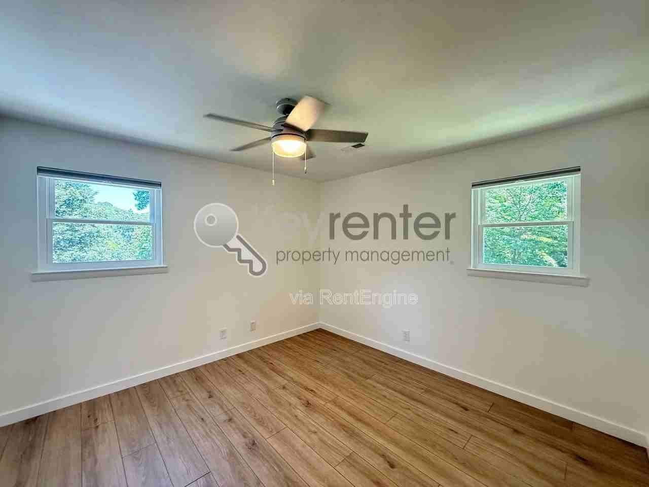 1004 Summer St #AA - Photo 6 of 10