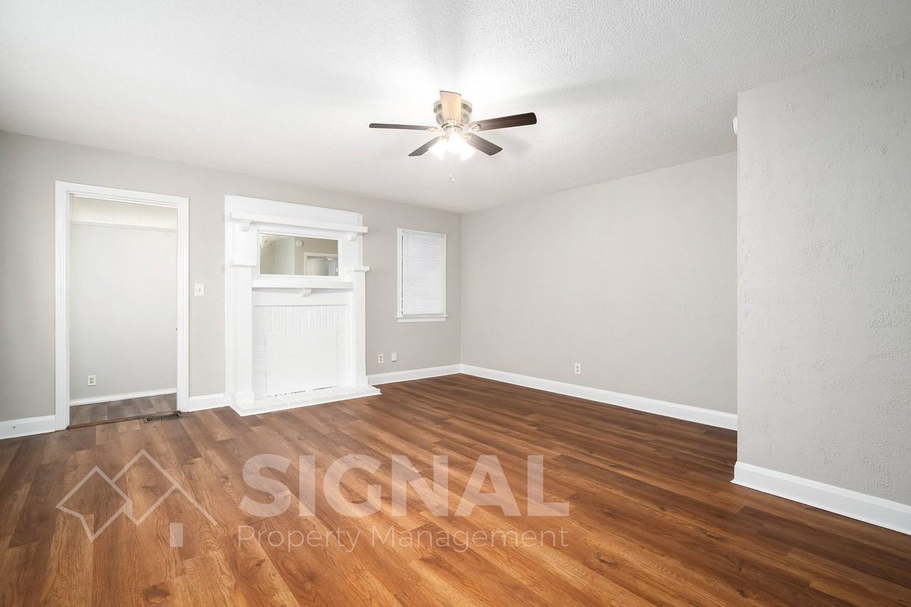 4221 50th Ave N - Photo 4 of 30