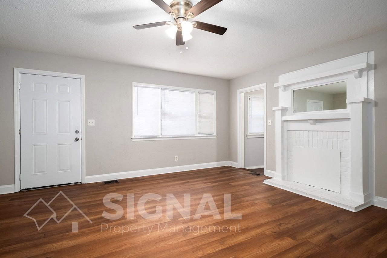 4221 50th Ave N - Photo 5 of 30