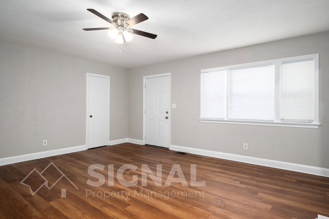 4221 50th Ave N - Photo 6 of 30
