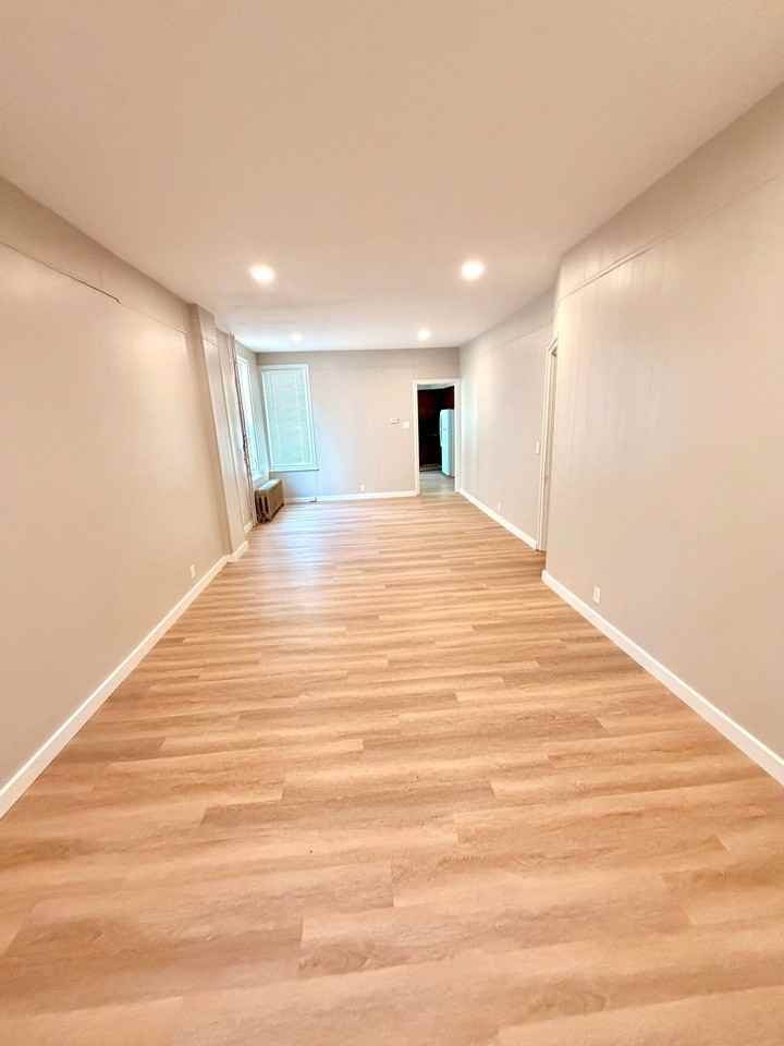 21 Walnut St - Photo 4 of 12