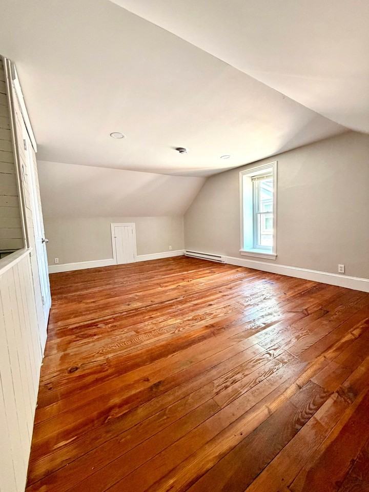 21 Walnut St - Photo 6 of 12