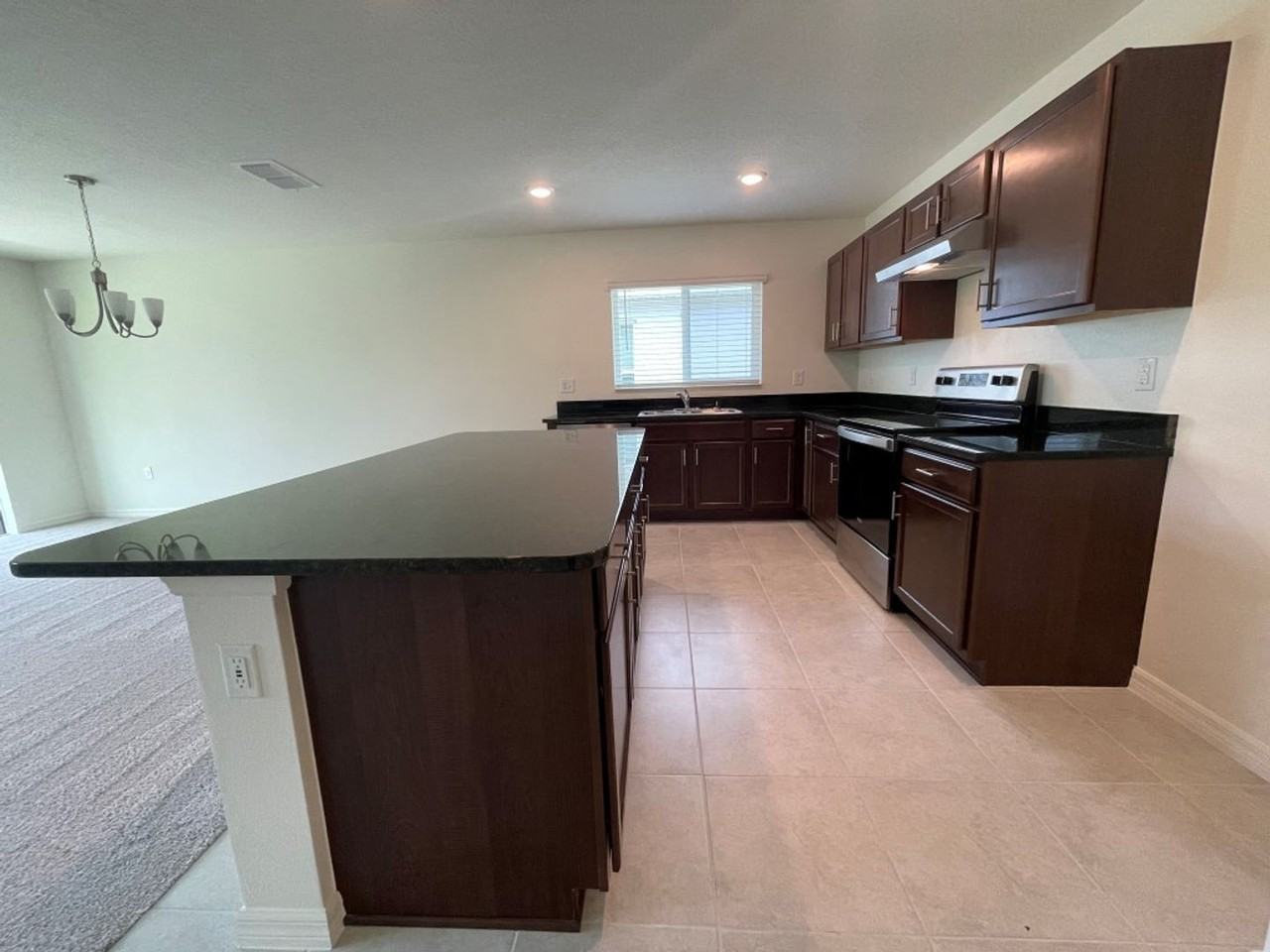1529 Venice Ln - Photo 4 of 16