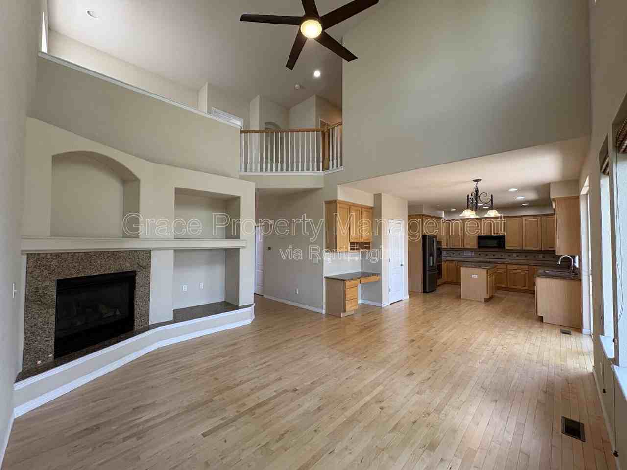1730 S Poplar St - Photo 6 of 33