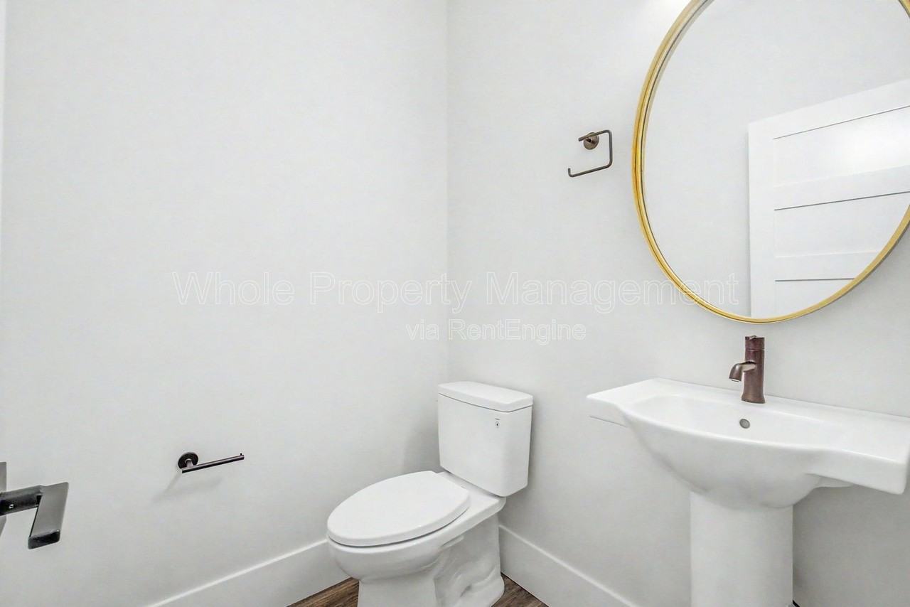 1892 S Williams St - Photo 7 of 24