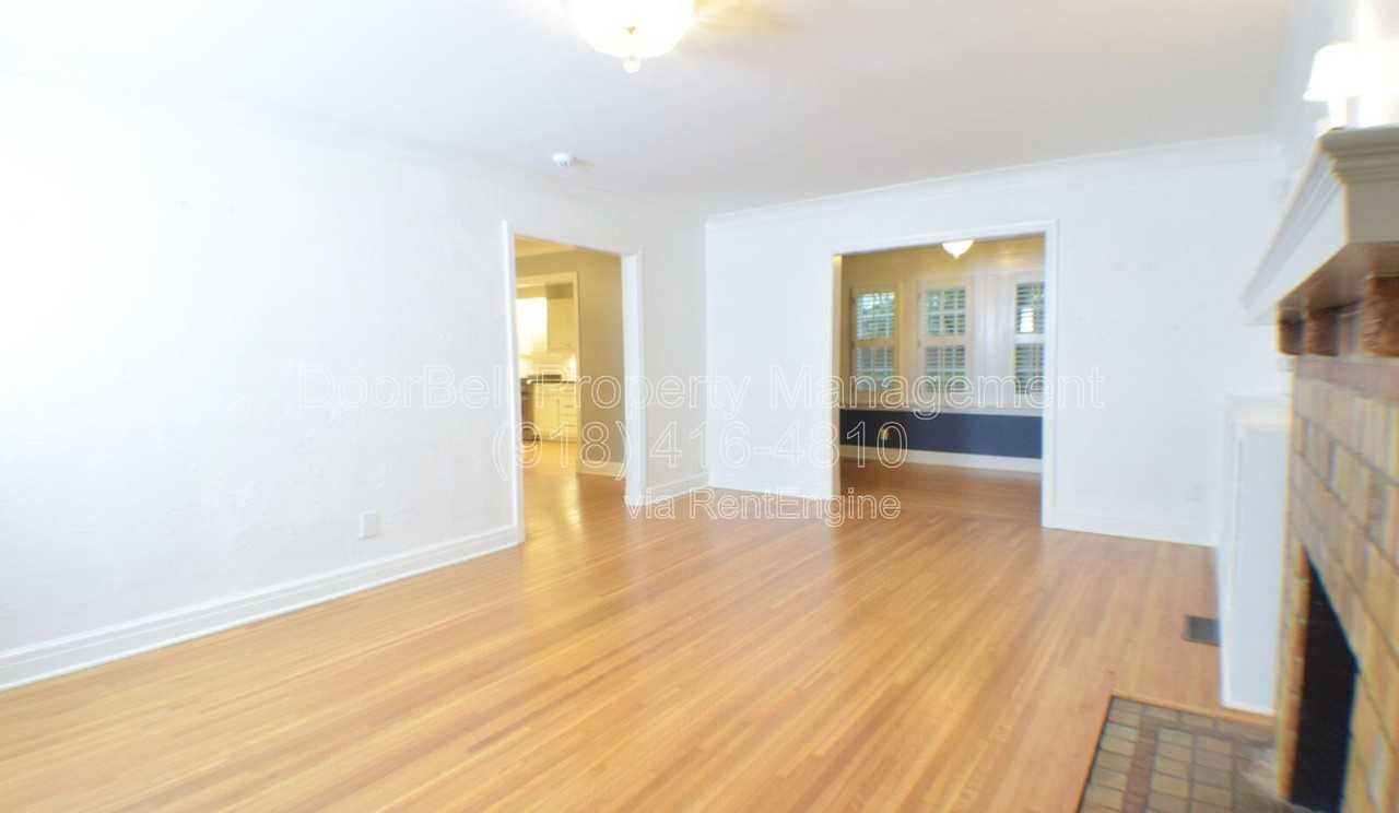 255 E 27th Pl - Photo 5 of 31