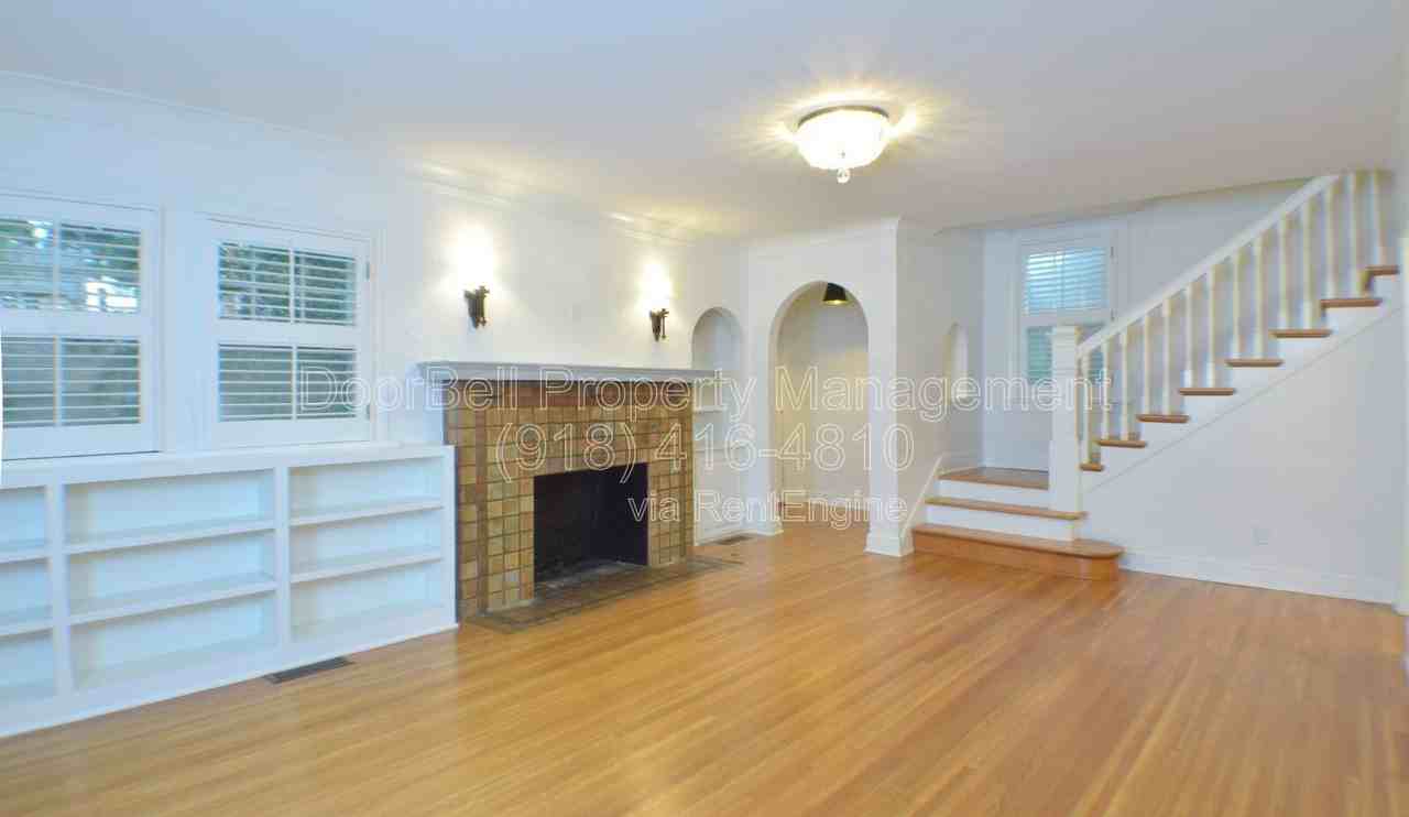 255 E 27th Pl - Photo 6 of 31