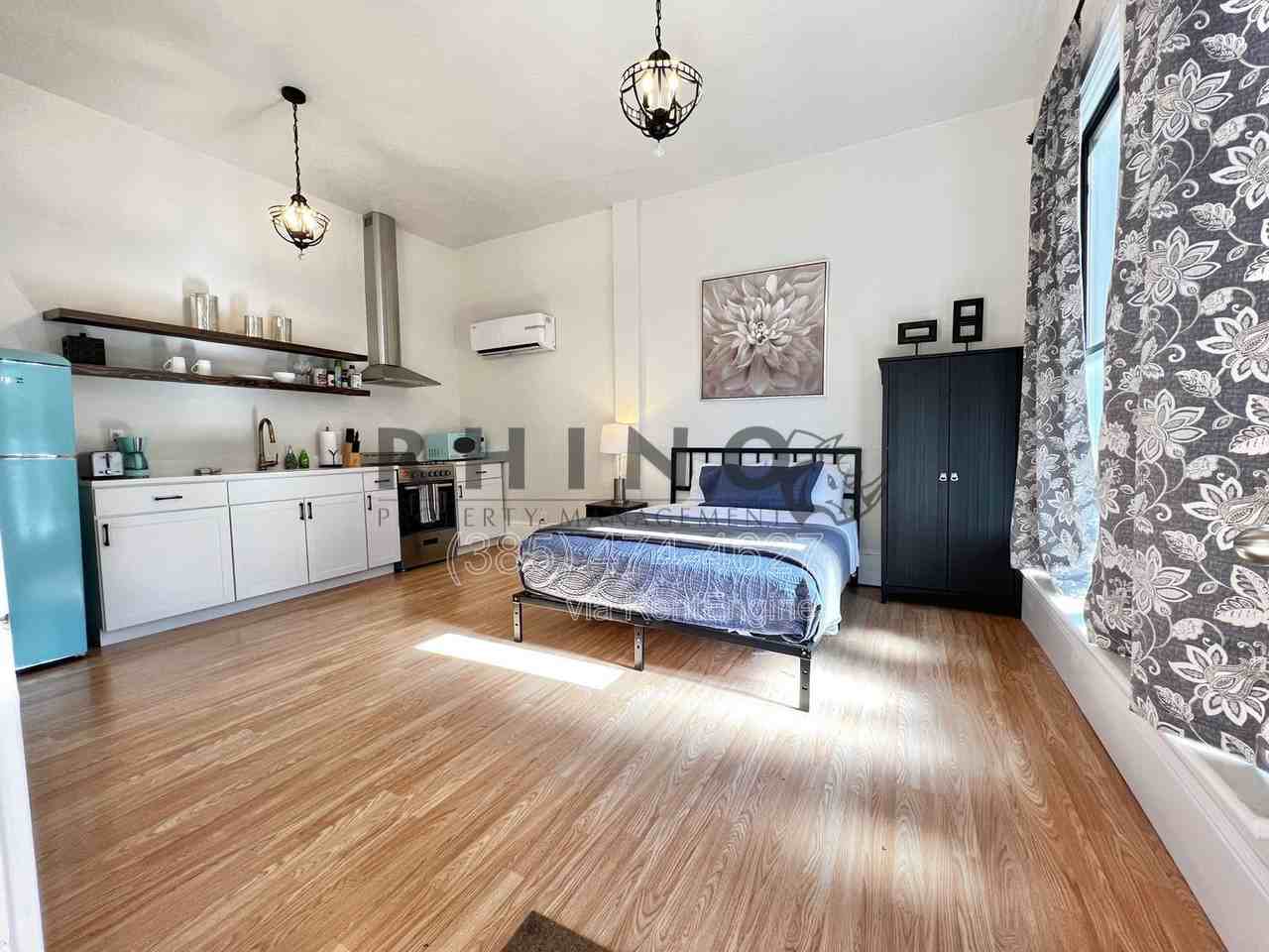 261 27th St #2 - Photo 5 of 8