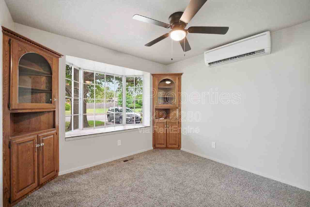 1109 S Ellison Ave - Photo 6 of 17
