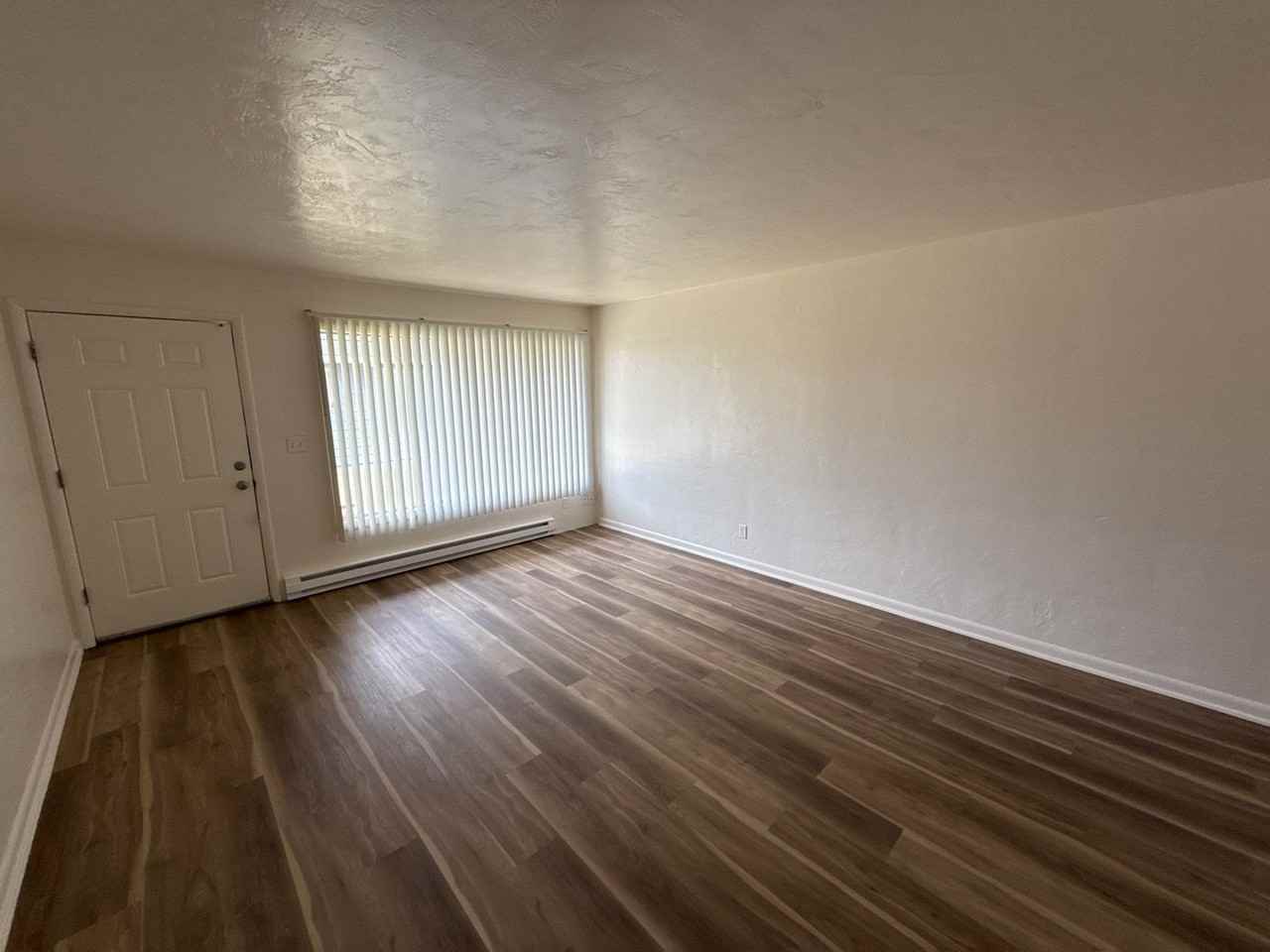 1835 Beach Ave Ne #08 - Photo 3 of 15