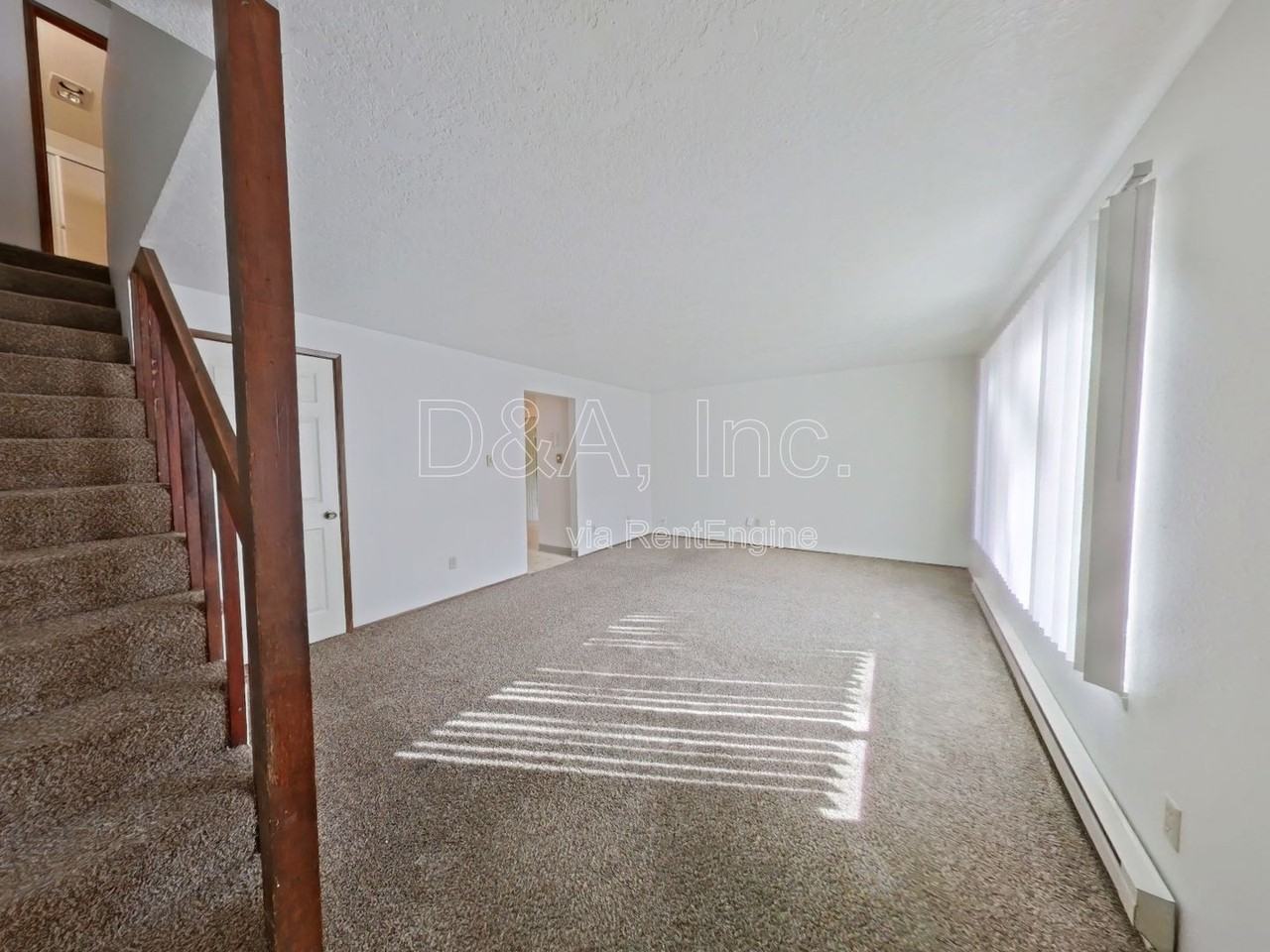 1692 Del Rio Ave Se - Photo 3 of 14