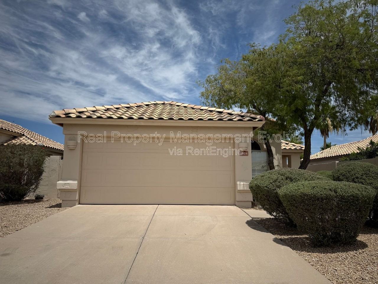 6814 W Louise Dr - Photo 2 of 26