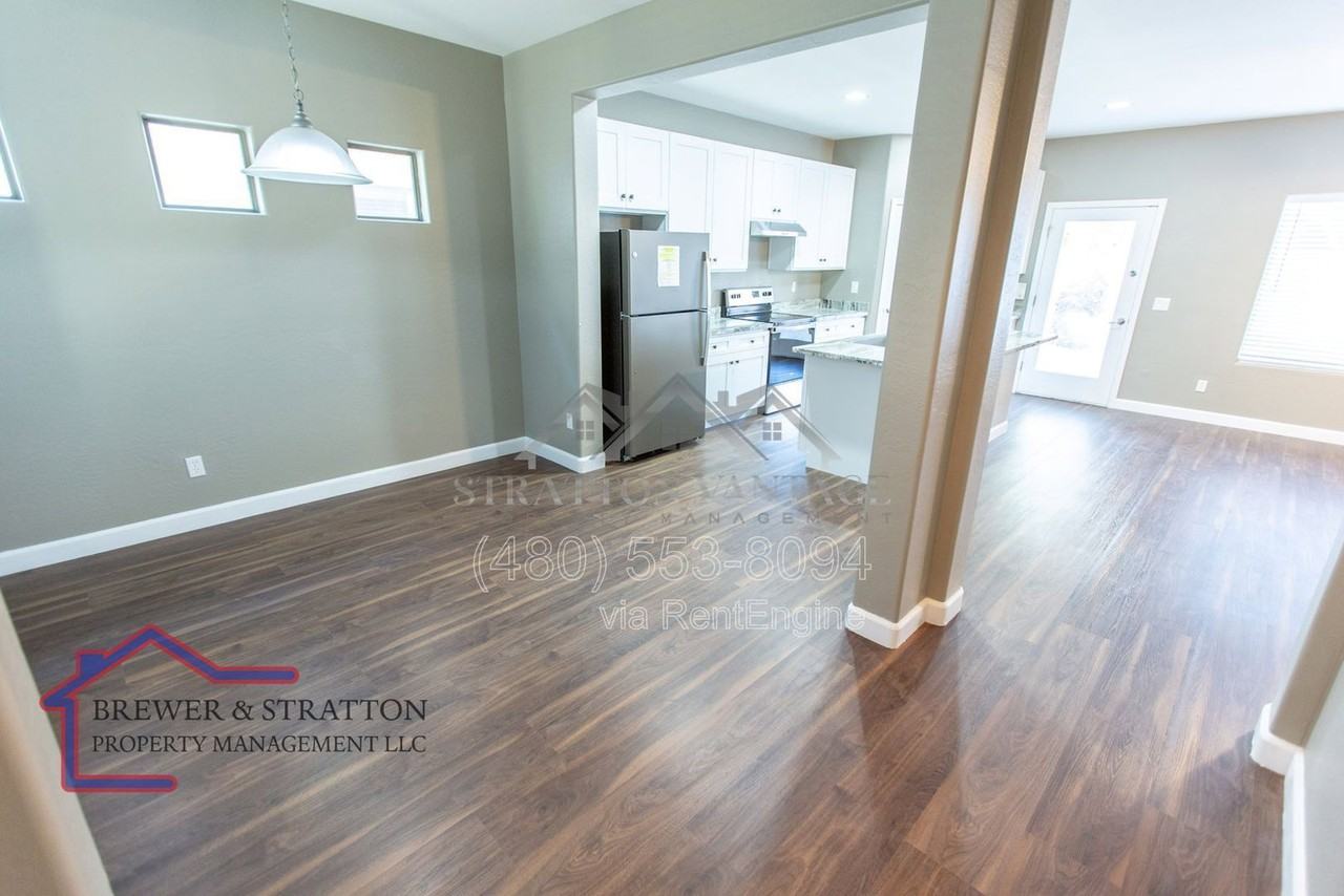 5816 W Gwen St - Photo 6 of 47
