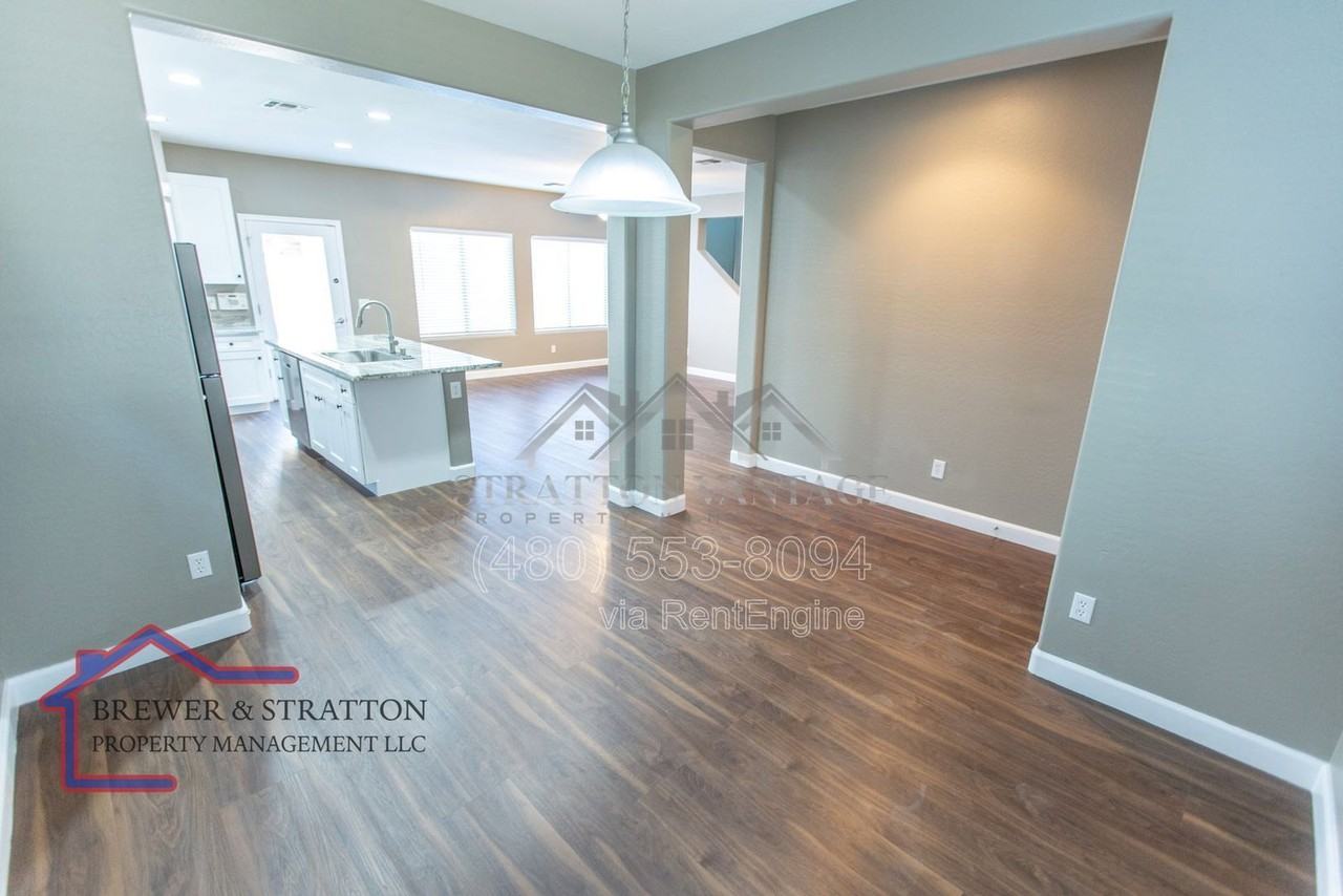 5816 W Gwen St - Photo 7 of 47