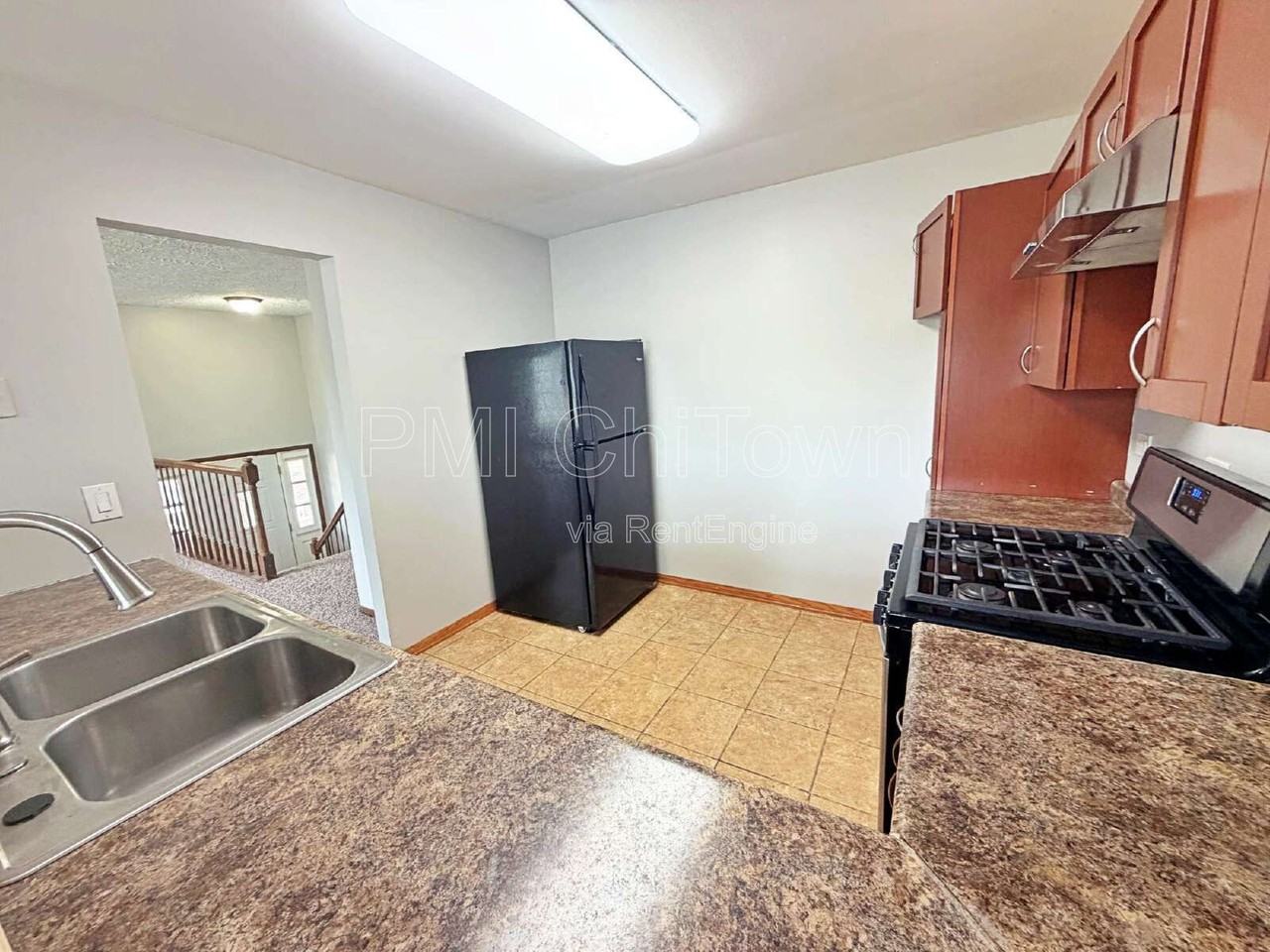 1831 Nautilus Ln - Photo 5 of 19