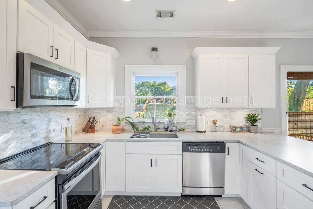 10 Smith St Nw - Photo 5 of 10