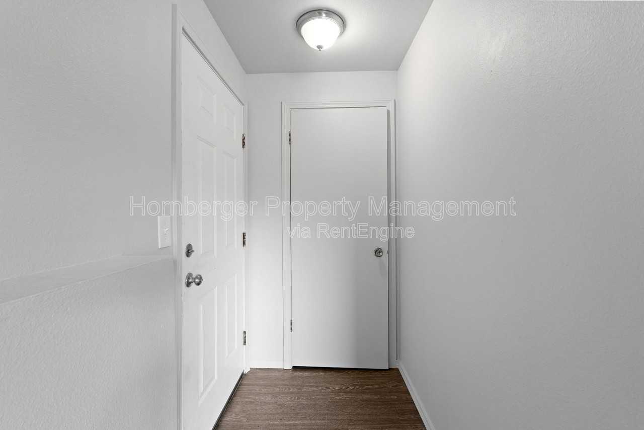 3203 N Smith St #6 - Photo 7 of 16