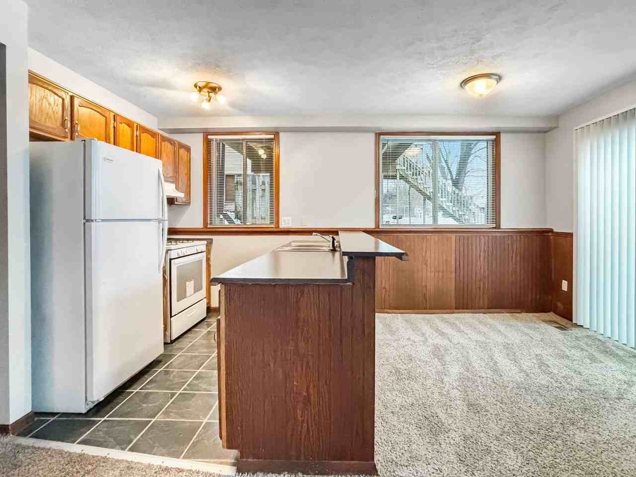 4613 Stauffer Ave Se - Photo 3 of 9