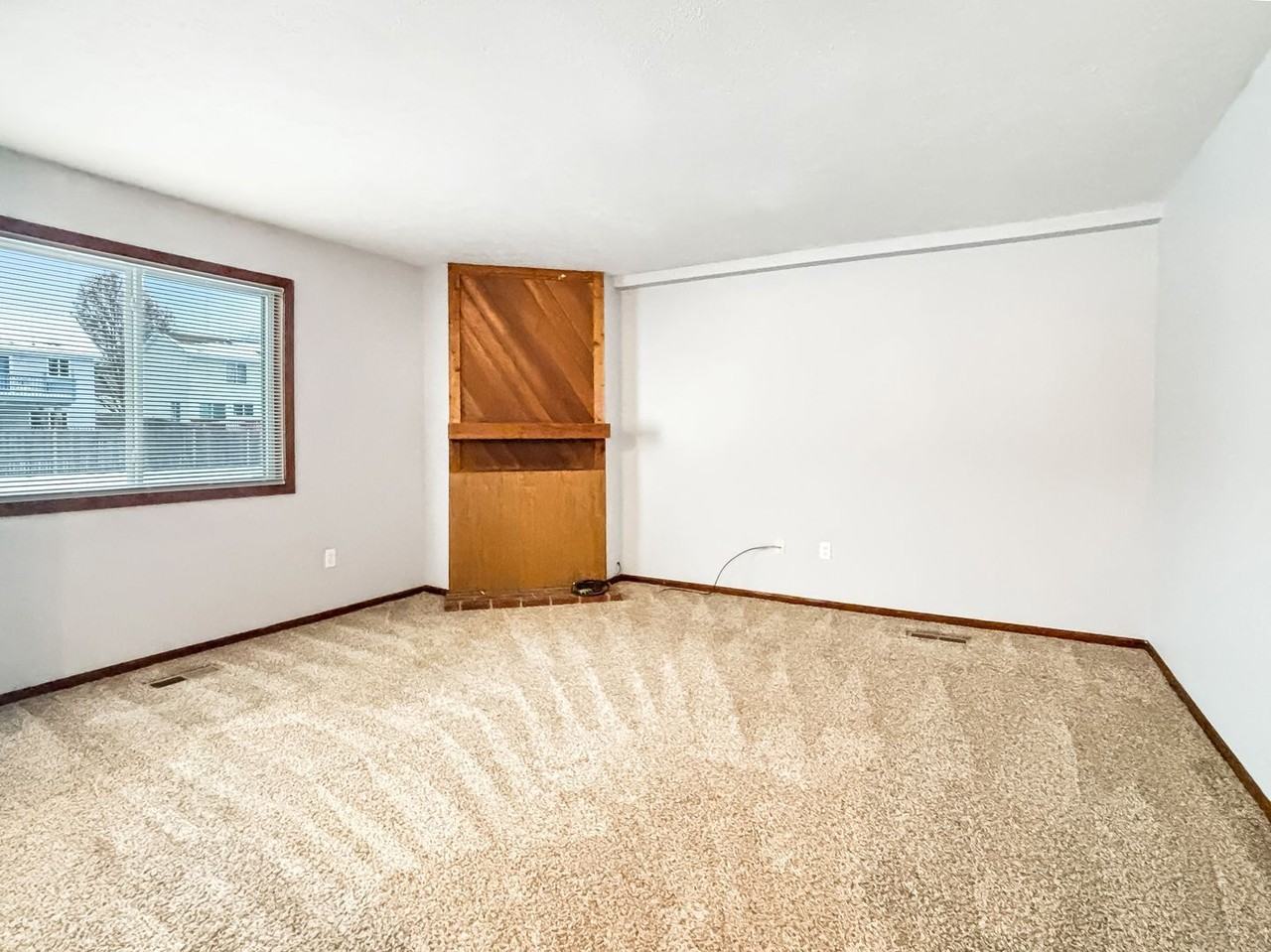 4613 Stauffer Ave Se - Photo 4 of 9