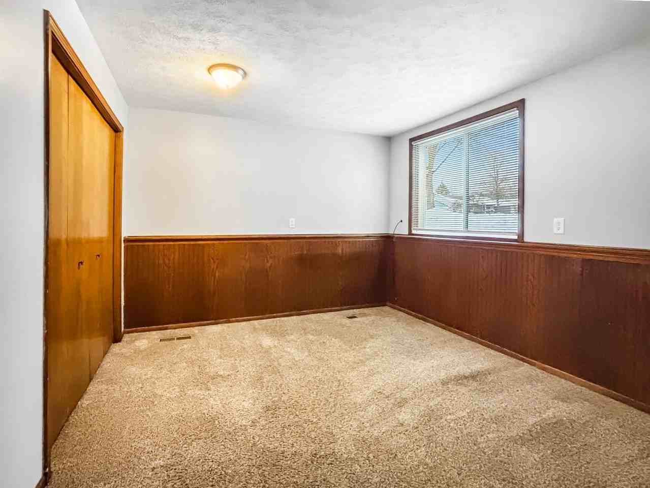 4613 Stauffer Ave Se - Photo 5 of 9