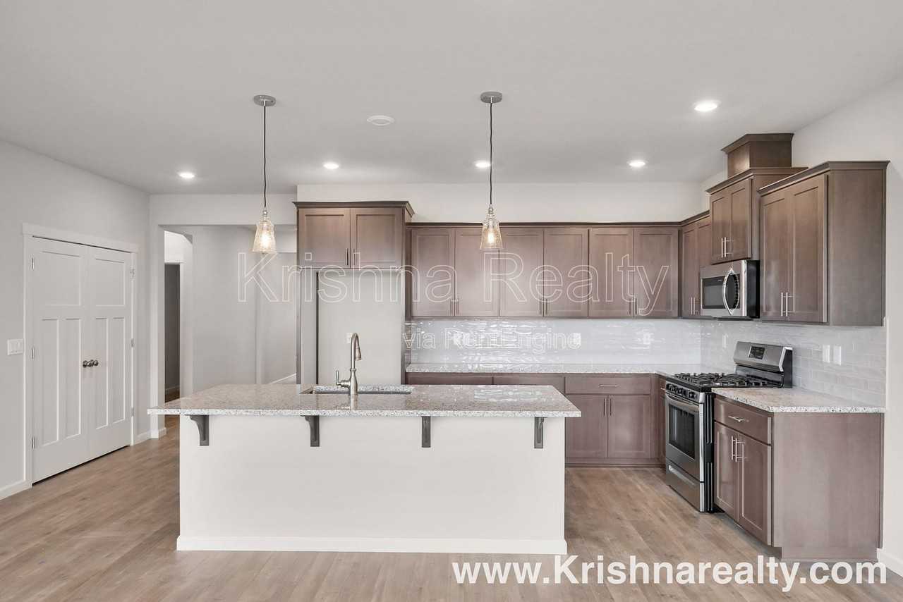 1004 S 31st Ave - Photo 5 of 24