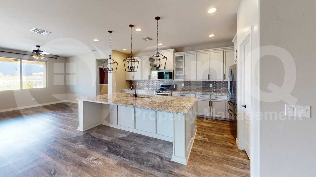 11818 N Silverscape Dr - Photo 5 of 20