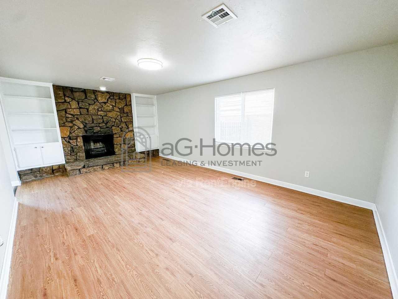 730 Arlington Dr - Photo 5 of 24