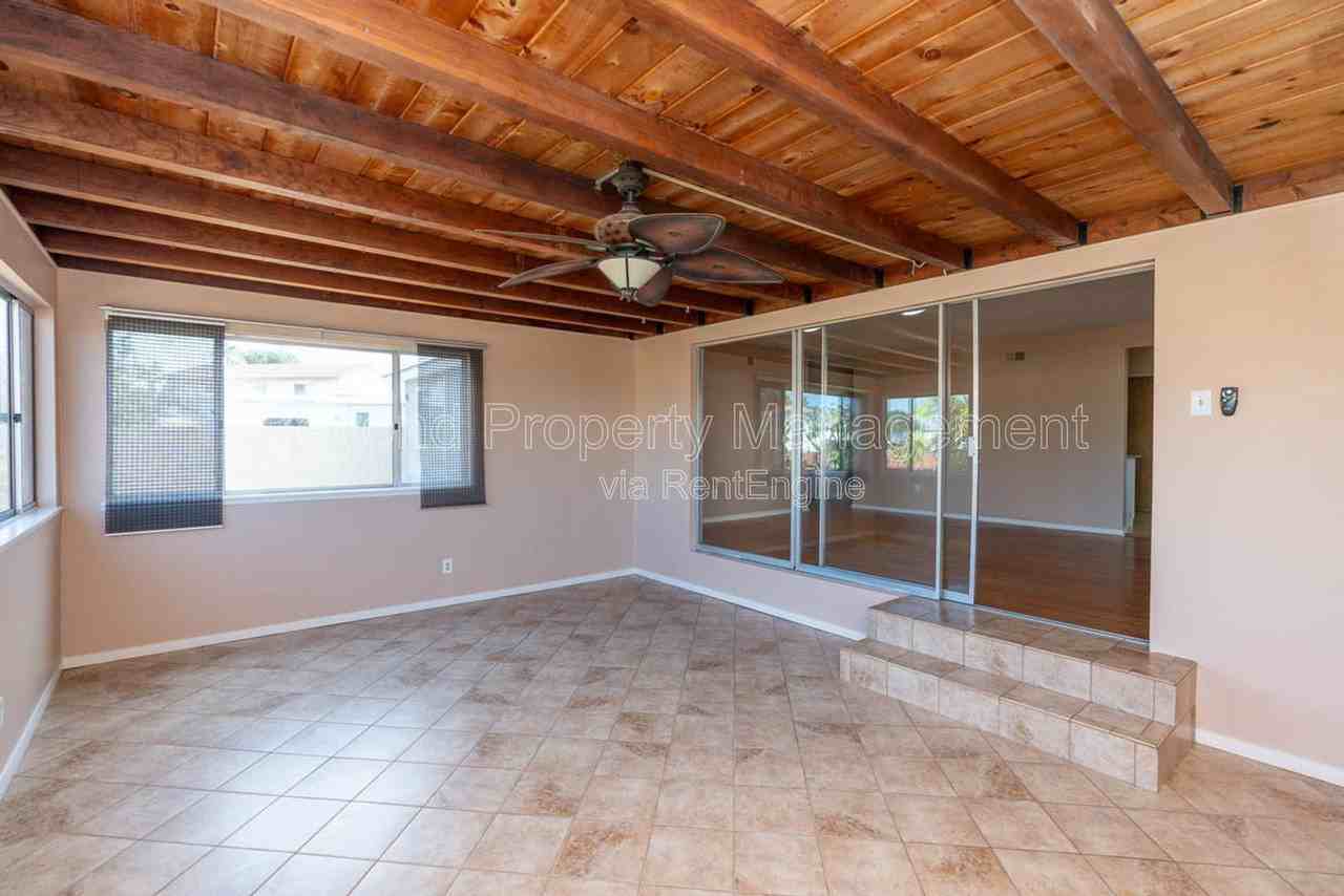 3598 Ames St - Photo 5 of 21