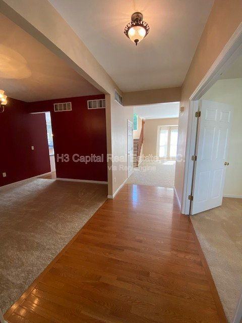 2209 Tigers Way - Photo 4 of 42