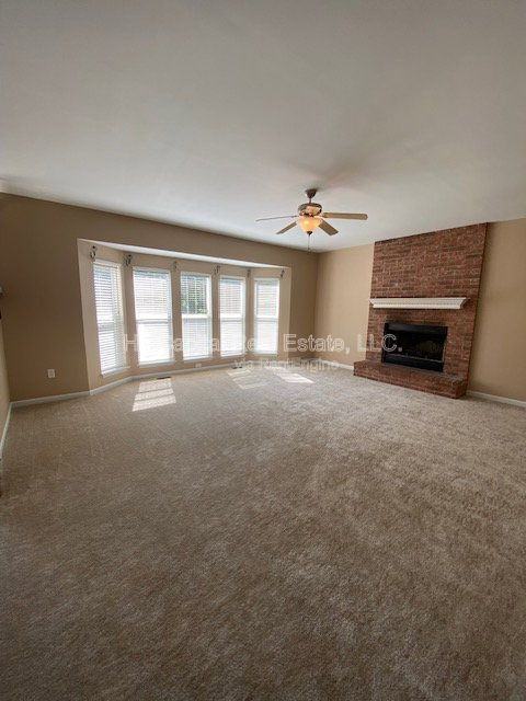 2209 Tigers Way - Photo 7 of 42