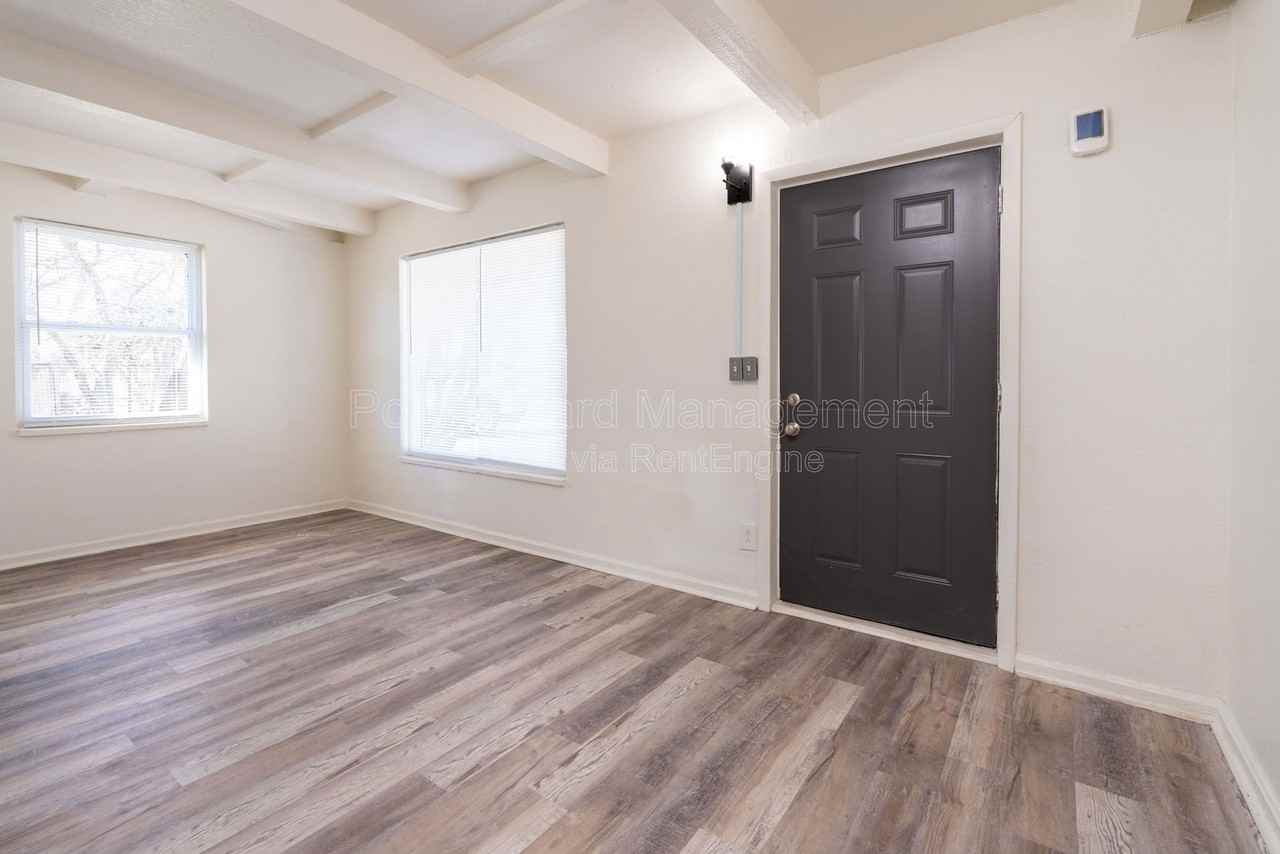 1335 W Dora Ave #1335 - Photo 4 of 30